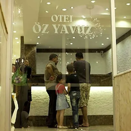 Oz Yavuz *
