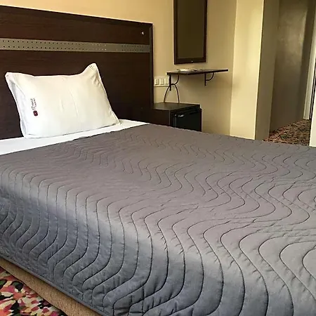 Otel Oz Yavuz *