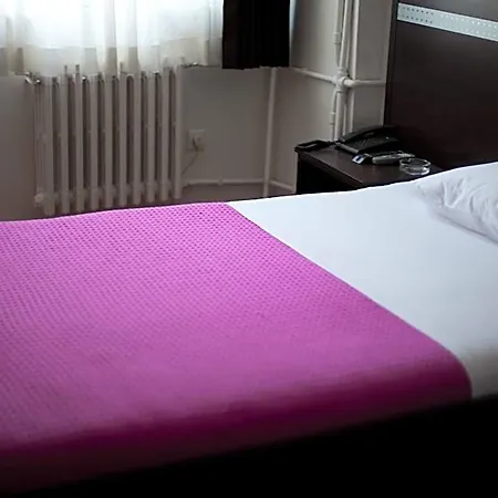 Oz Yavuz Hotel *