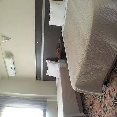 Hotel Oz Yavuz *